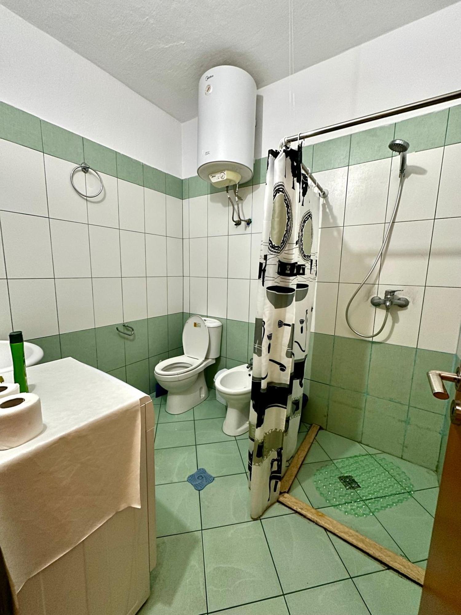 Apartment Ermest ,Kavaje Rock Durrës Esterno foto