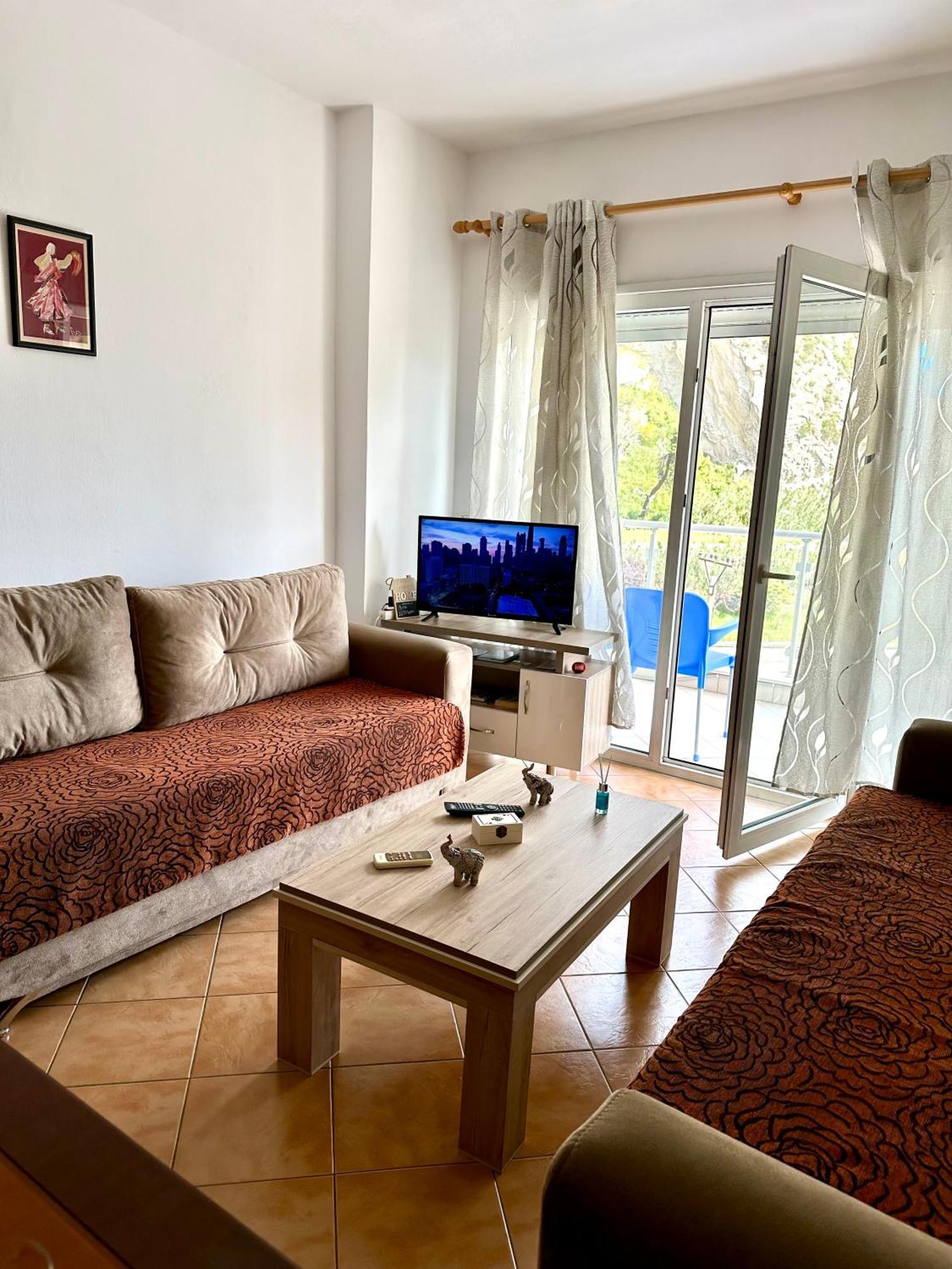 Apartment Ermest ,Kavaje Rock Durrës Esterno foto