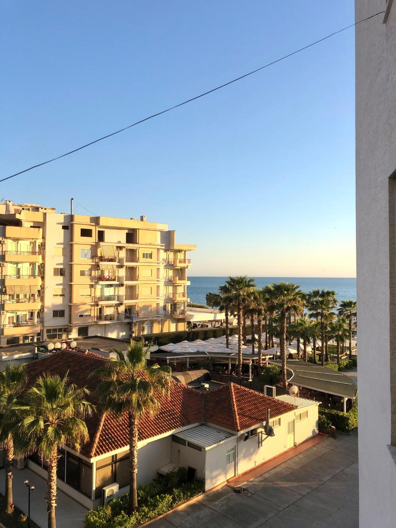 Apartment Ermest ,Kavaje Rock Durrës Esterno foto