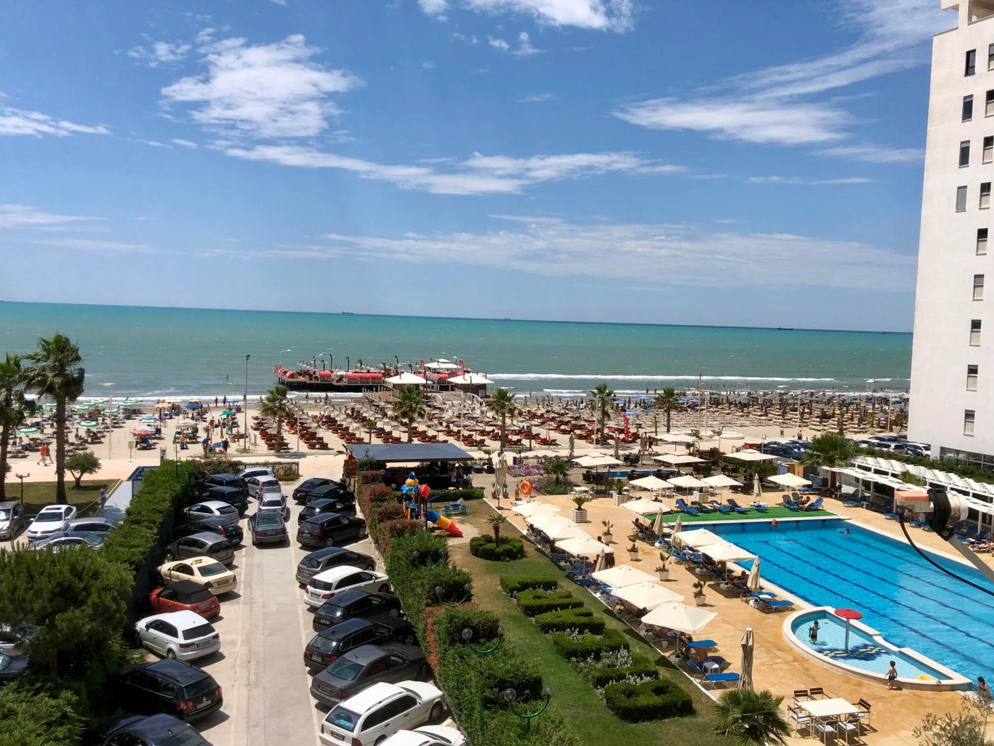 Apartment Ermest ,Kavaje Rock Durrës Esterno foto
