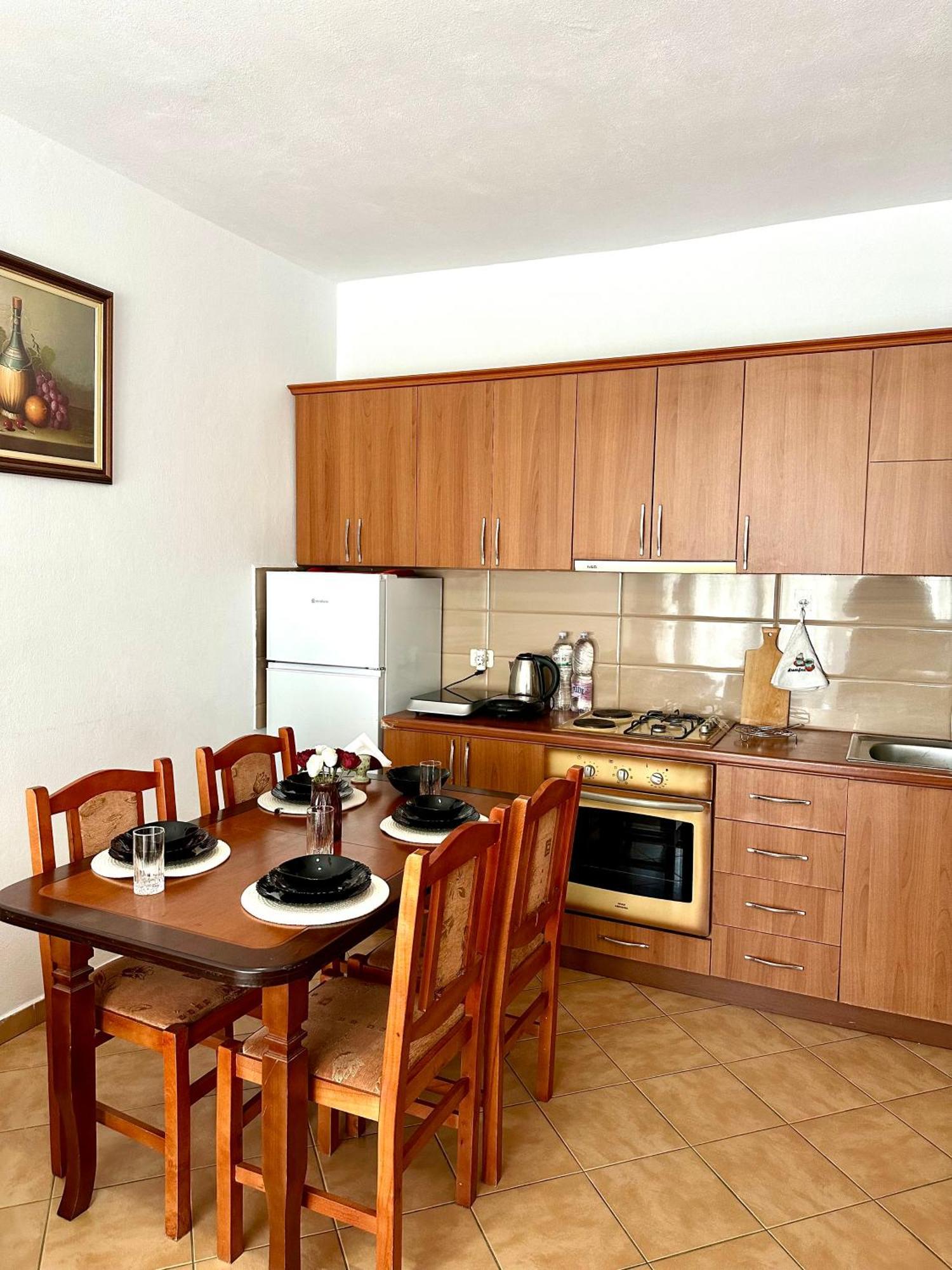 Apartment Ermest ,Kavaje Rock Durrës Esterno foto
