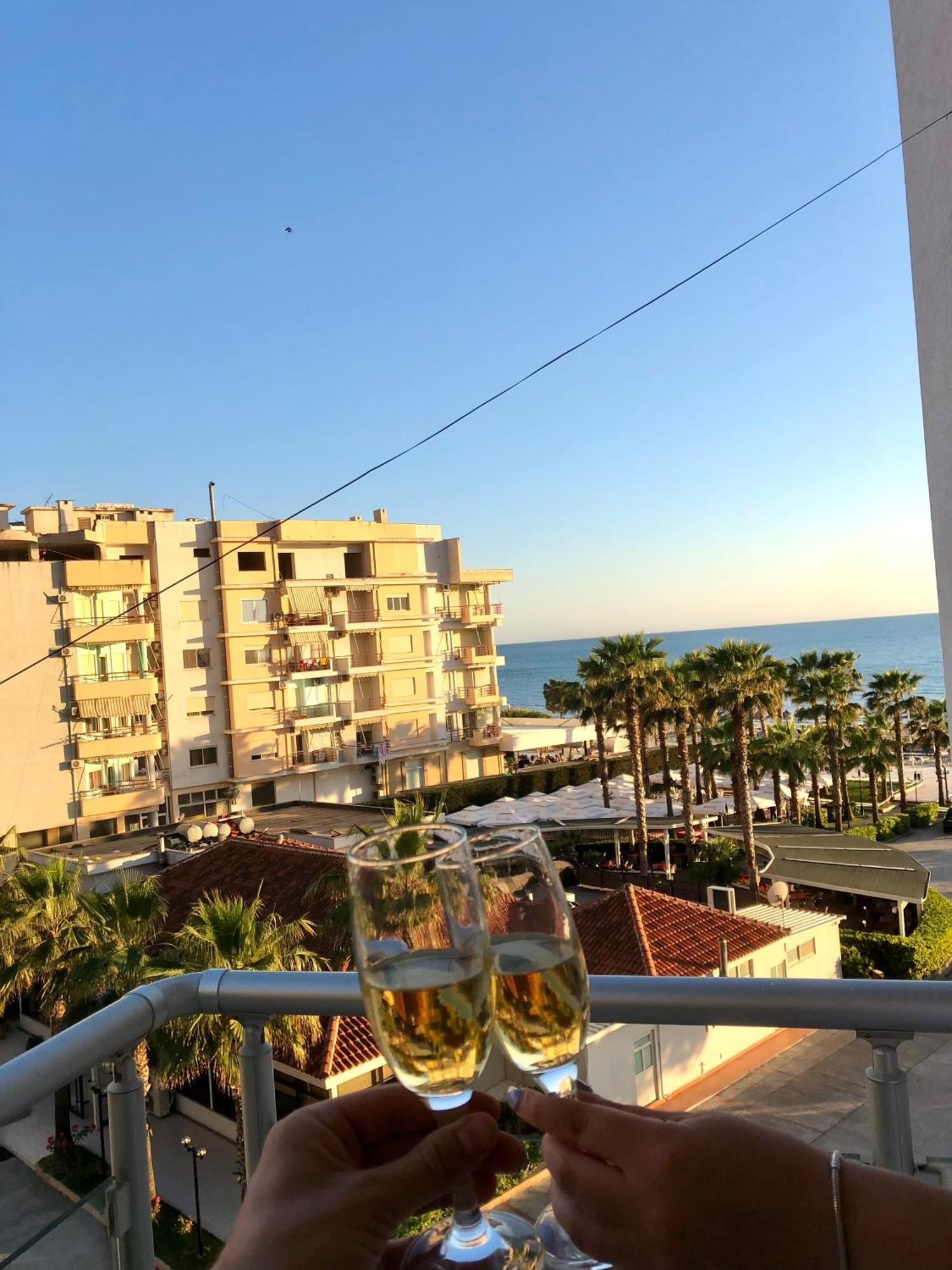 Apartment Ermest ,Kavaje Rock Durrës Esterno foto