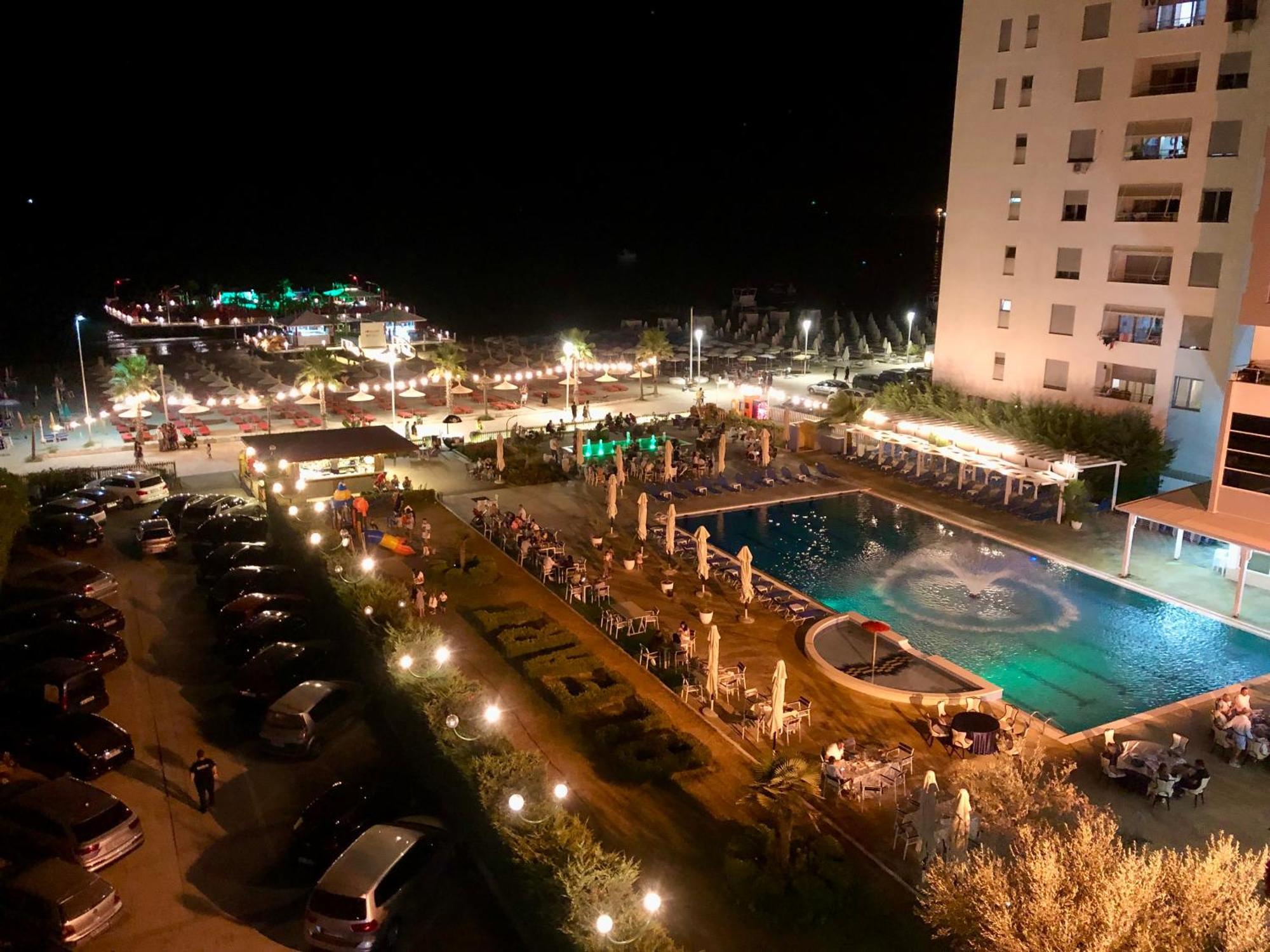 Apartment Ermest ,Kavaje Rock Durrës Esterno foto