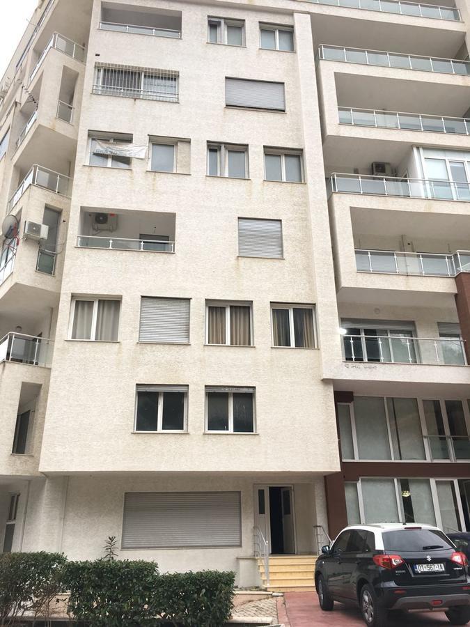 Apartment Ermest ,Kavaje Rock Durrës Esterno foto