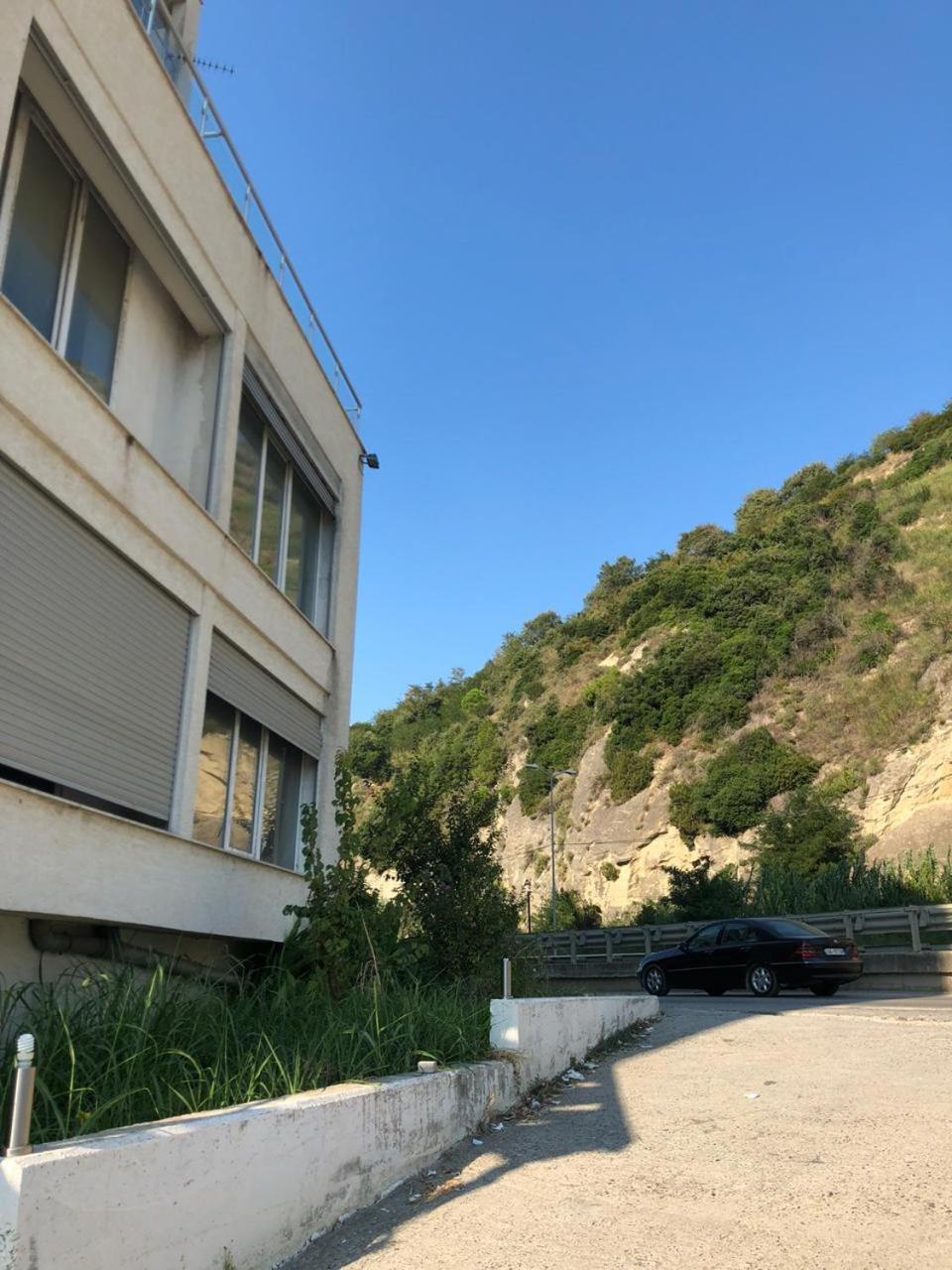 Apartment Ermest ,Kavaje Rock Durrës Esterno foto