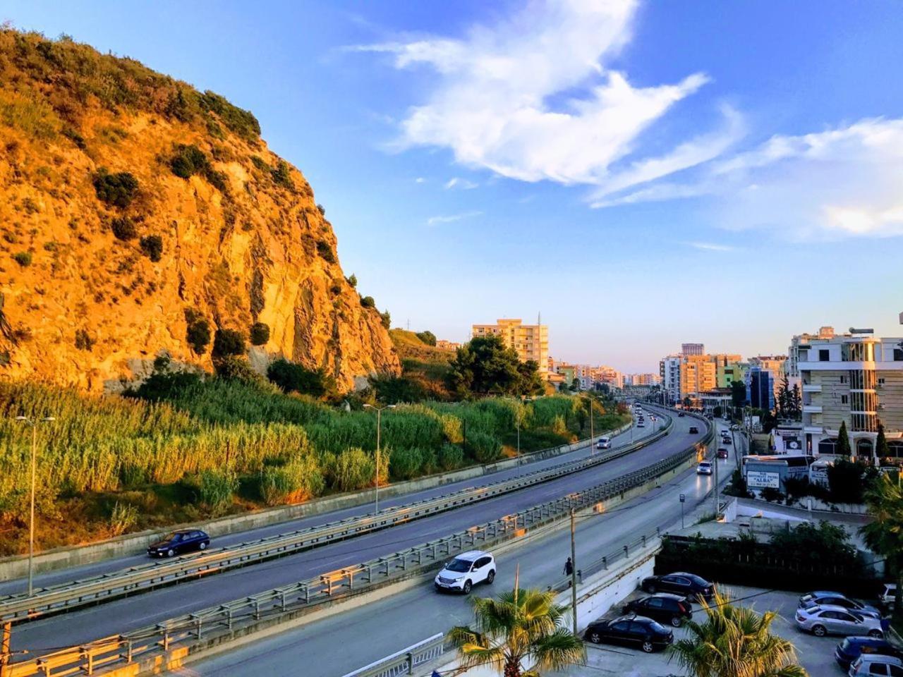 Apartment Ermest ,Kavaje Rock Durrës Esterno foto